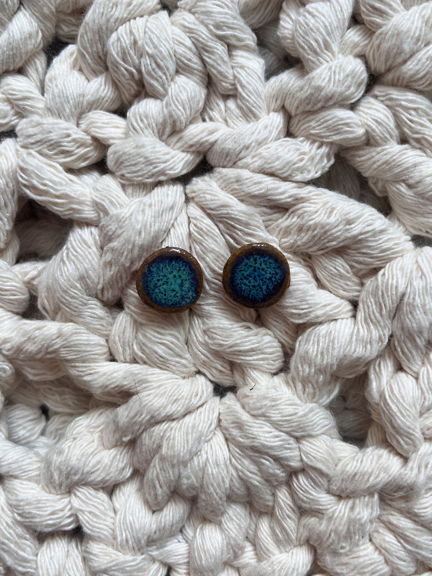 brinco de prata relicário