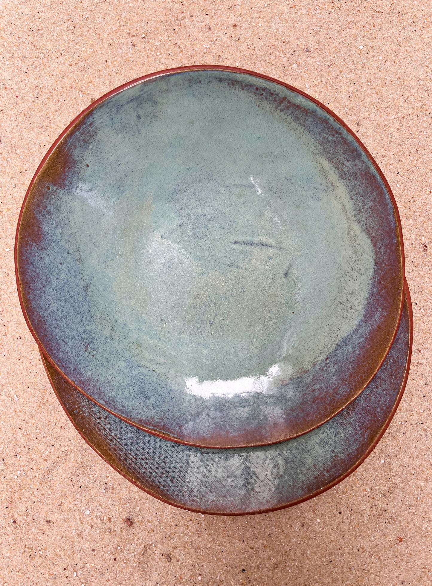 Horizon duo of shallow plates