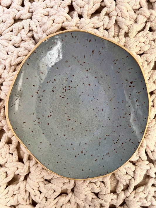 shallow plate, chocolate fudge sky