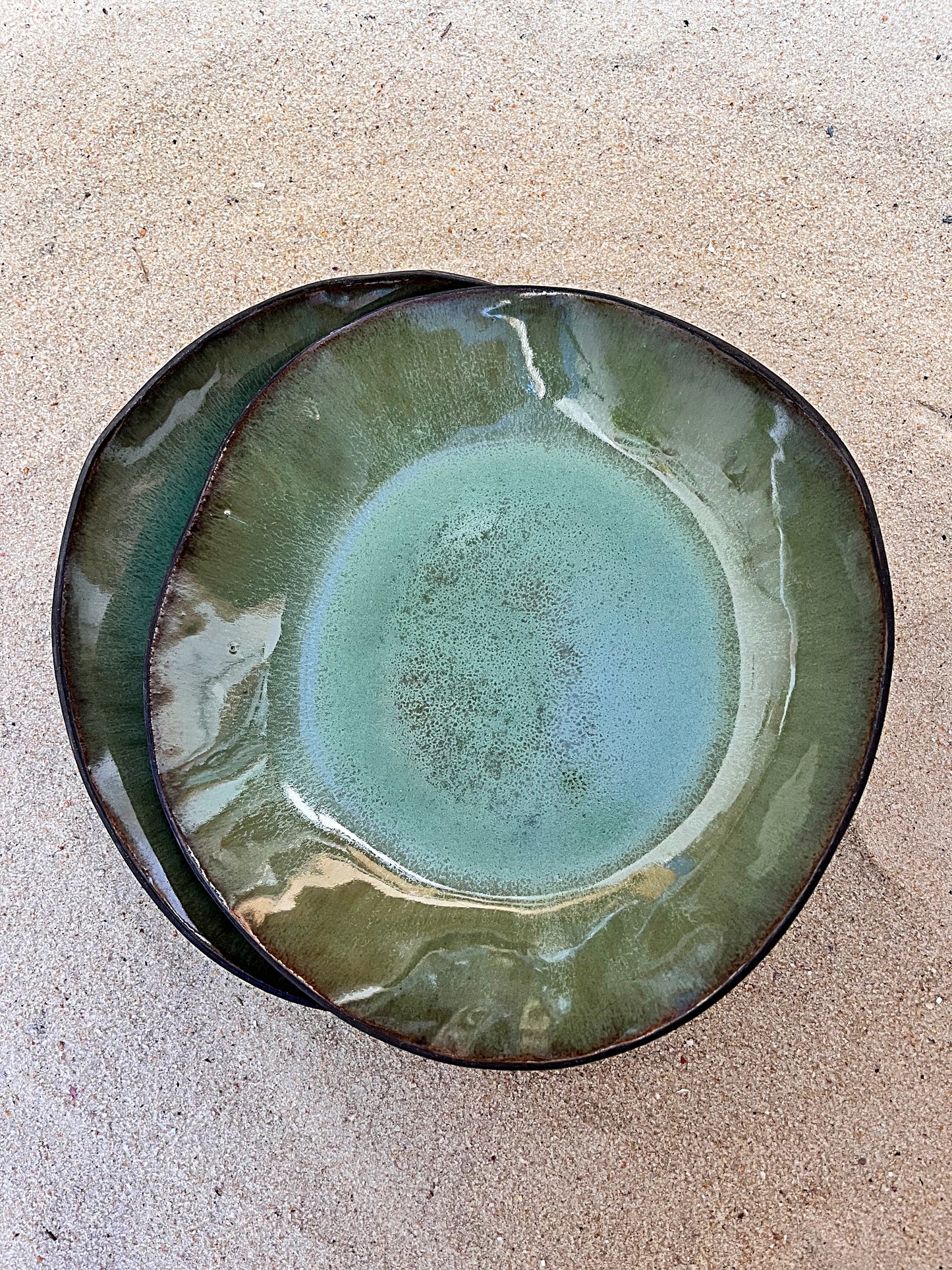 duo of olive deep plates
